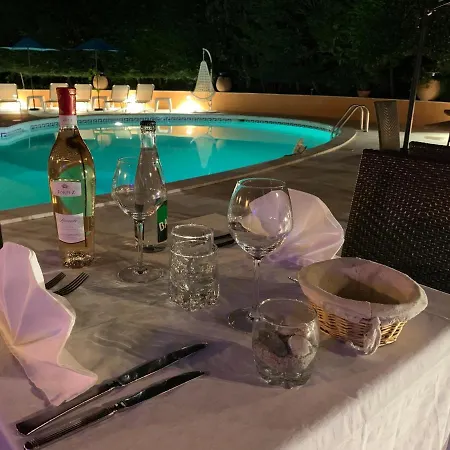 Restaurant De La Hotel