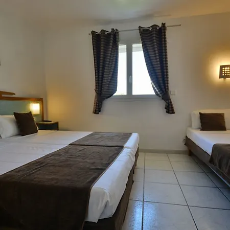 Restaurant De La 3*